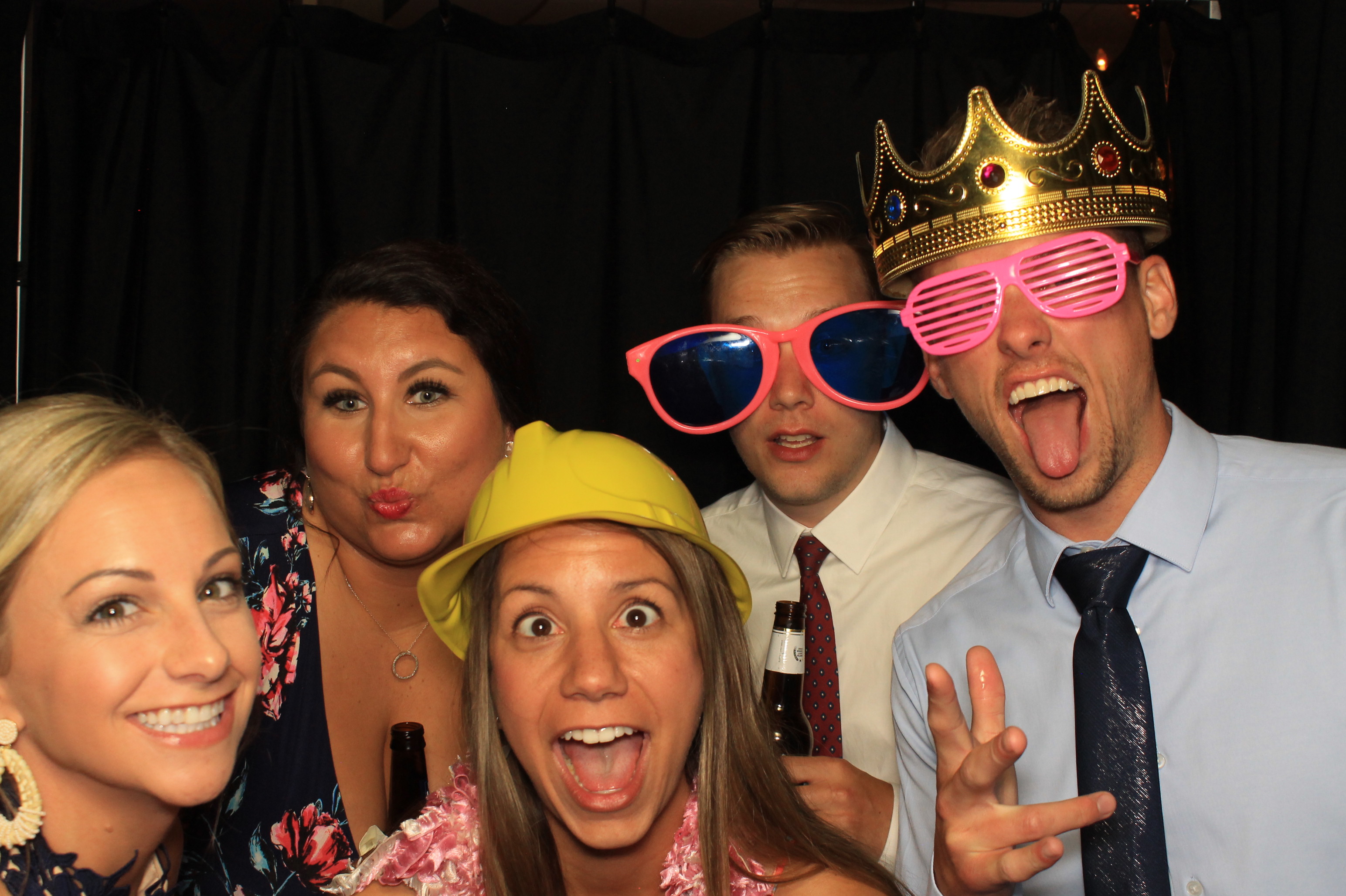 Meredith and Doug Wedding | View more photos from the event at gallery.photoboothcincy.com/u/PhotoBoothCincy/Meredith-and-Doug-Wedding